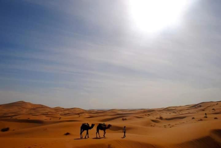 Hotel Erg Chebbi Starlight Camp Merzouga Exterior foto